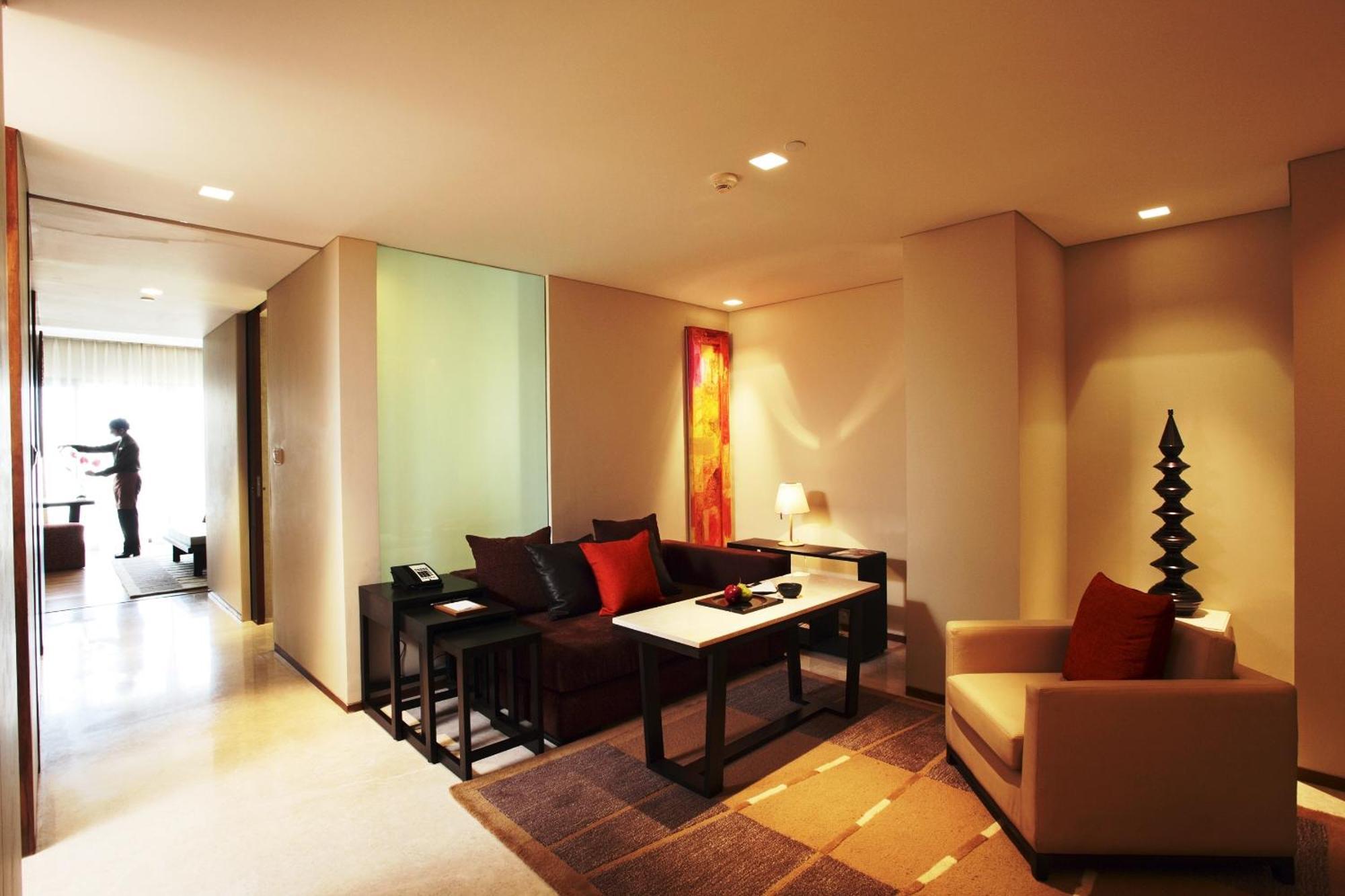 Taj Surajkund Resort & Spa, Delhi Ncr Faridabad Room photo A suite at the hotel