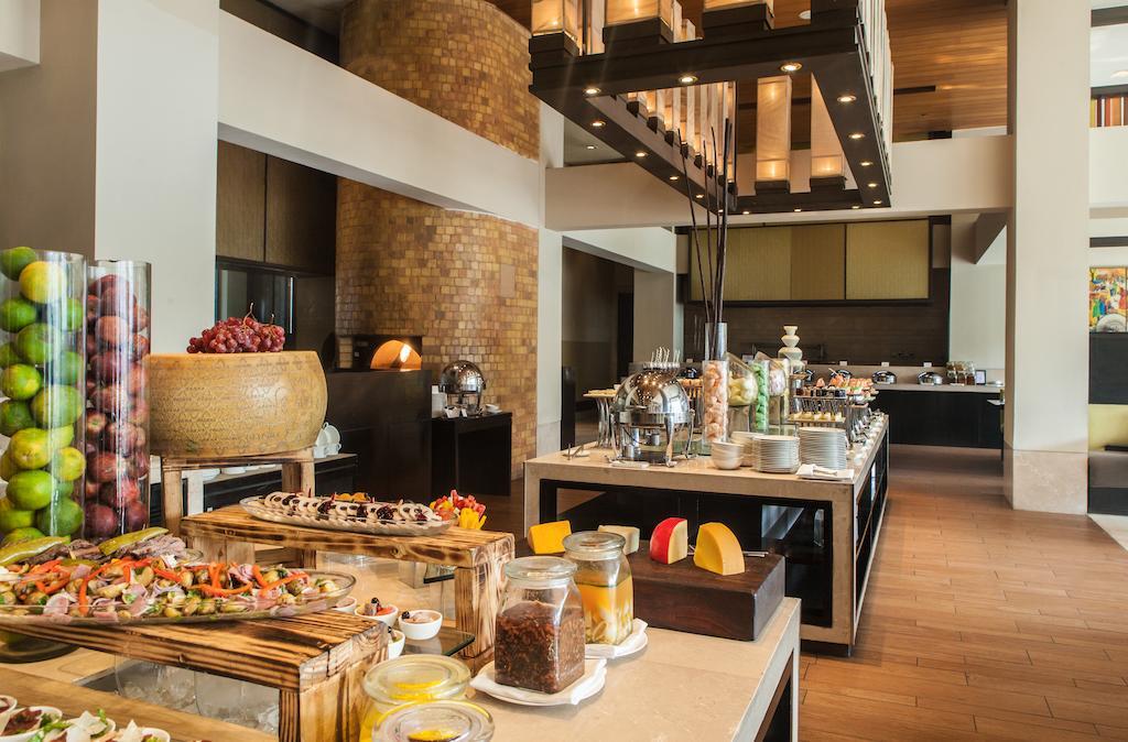 Taj Surajkund Resort & Spa, Delhi Ncr Faridabad Exterior photo The buffet at the hotel