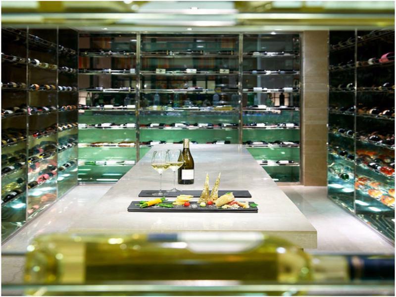 Taj Surajkund Resort & Spa, Delhi Ncr Faridabad Exterior photo Wine Shop
